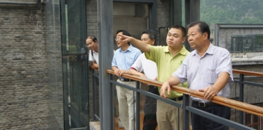 【重慶】我公司董事副總張憲洪先生攜相關(guān)專家參觀考察金佛山項目